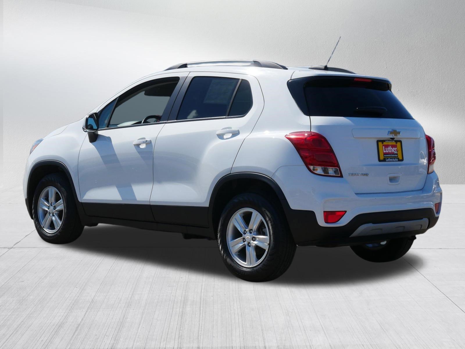 Used 2022 Chevrolet Trax LT w/ LT Convenience Package image 5