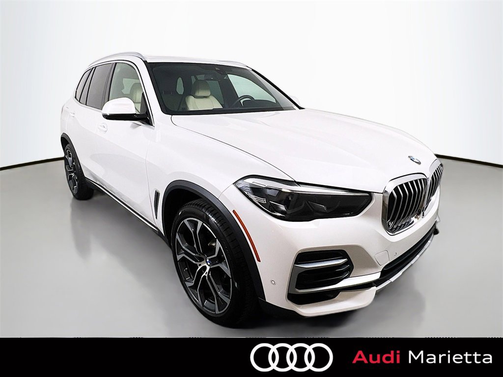 Used 2022 BMW X5 xDrive40i w/ Premium Package