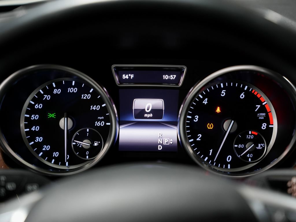 Used 2015 Mercedes-Benz ML 350 4MATIC image 12