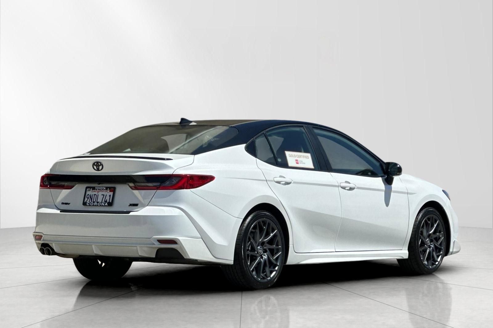 Used 2025 Toyota Camry XSE FWD image 5