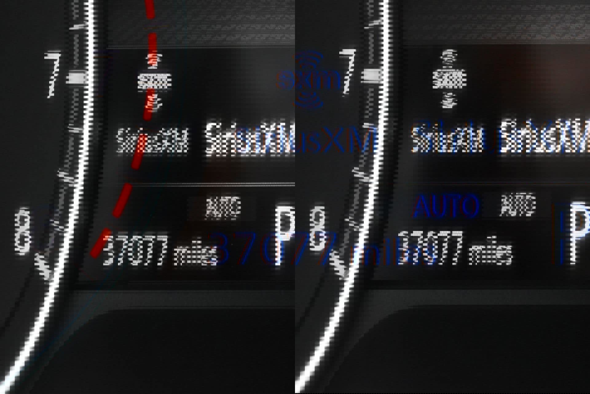 Used 2025 Nissan Pathfinder SV image 32