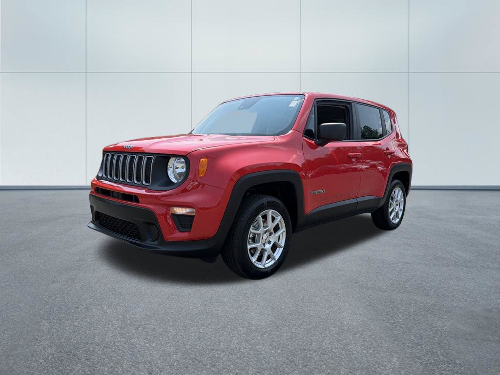 Used 2023 Jeep Renegade Latitude AWD/4WD image 2