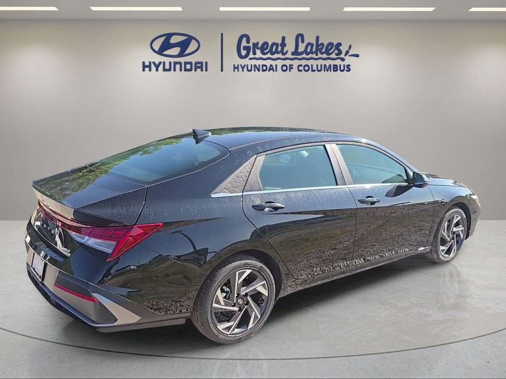 New 2026 Hyundai Elantra Limited FWD image 5