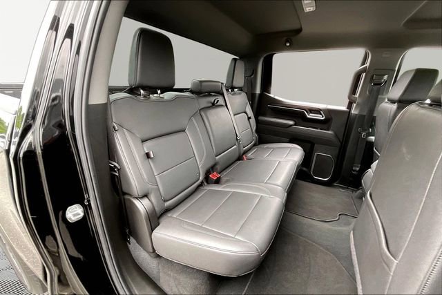Used 2025 GMC Sierra 1500 SLT AWD/4WD image 17
