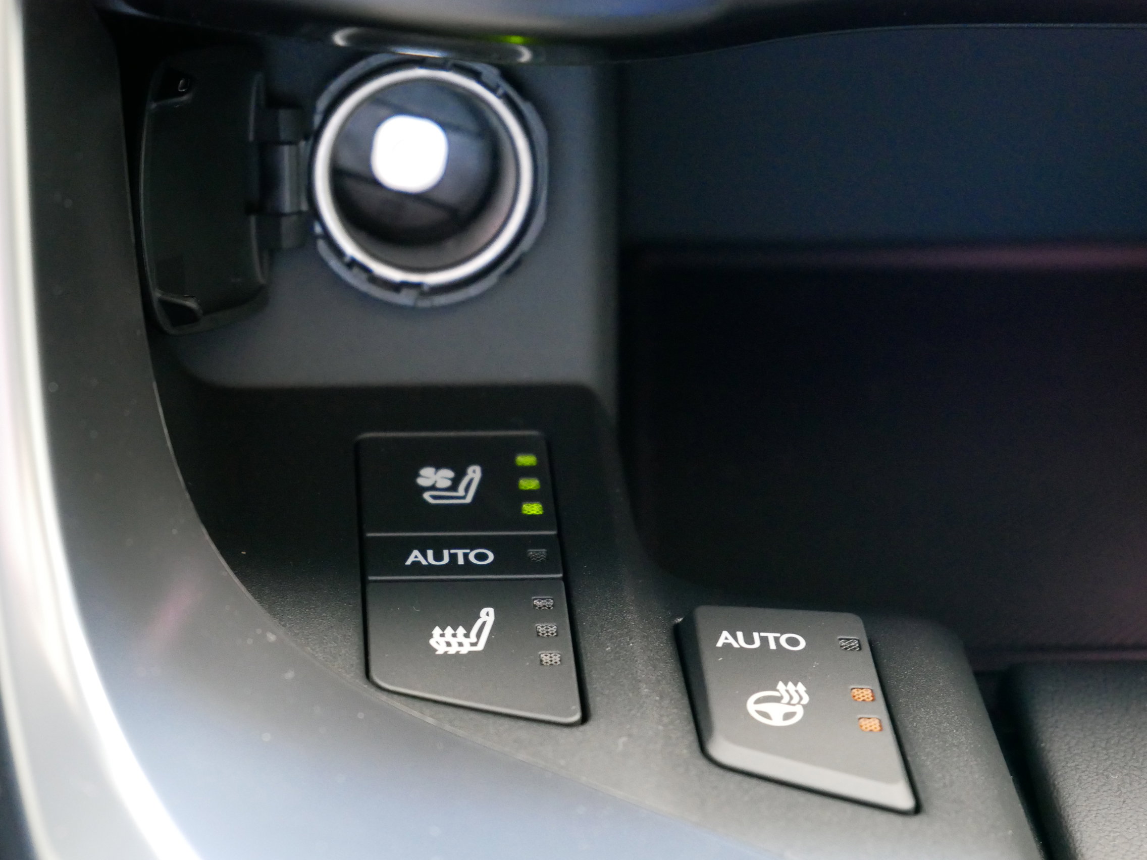 New 2025 Lexus LX 700h F Sport image 38