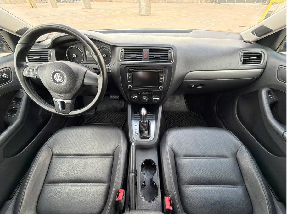 Used 2013 Volkswagen Jetta TDI image 15