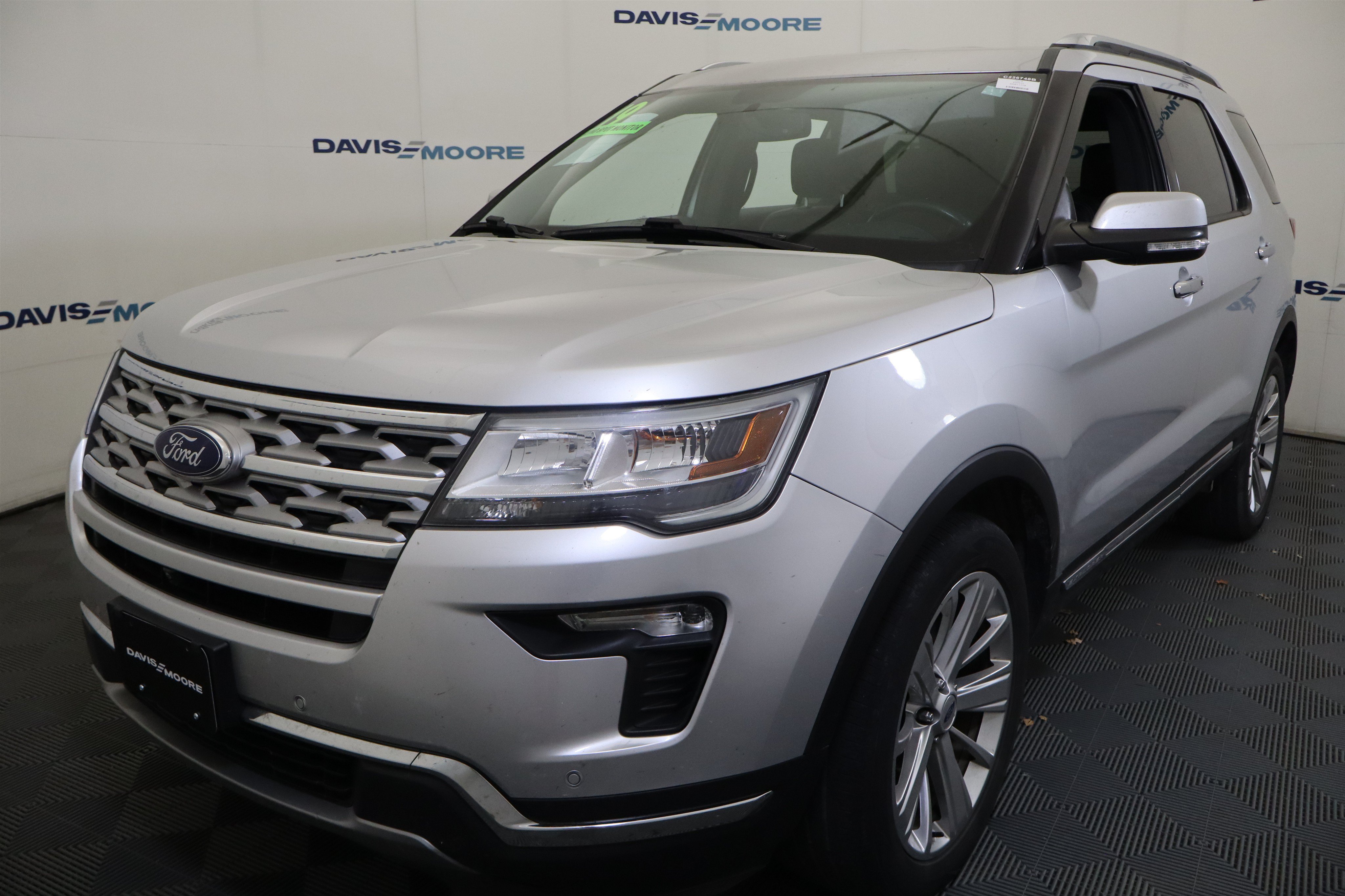 Used 2019 Ford Explorer Limited w/ Class III Trailer Tow Package AWD/4WD image 12