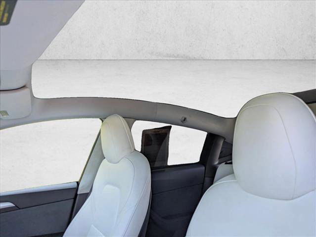 Used 2022 Tesla Model Y Performance image 16