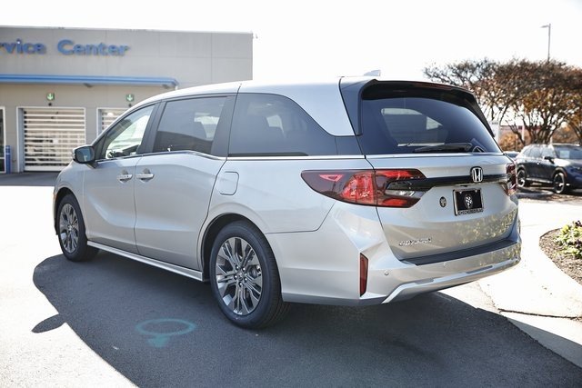 New 2026 Honda Odyssey Touring image 8