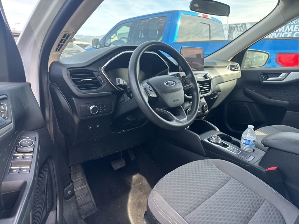 Used 2020 Ford Escape SE image 6