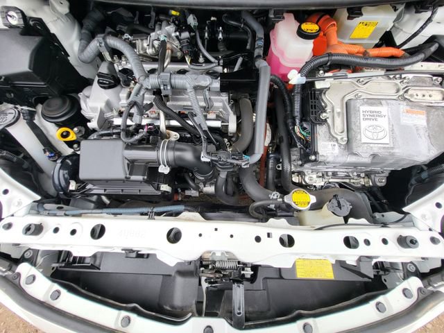 Used 2014 Toyota Prius C Two FWD image 11