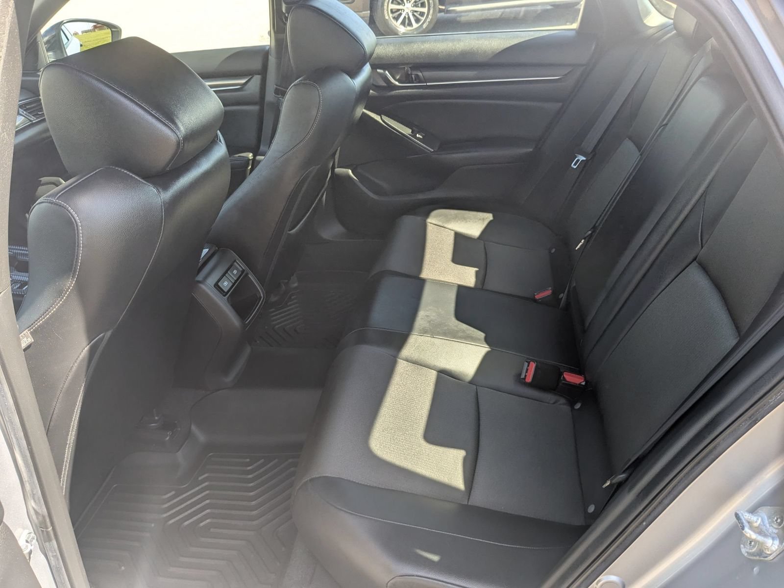 Used 2022 Honda Accord Sport image 29