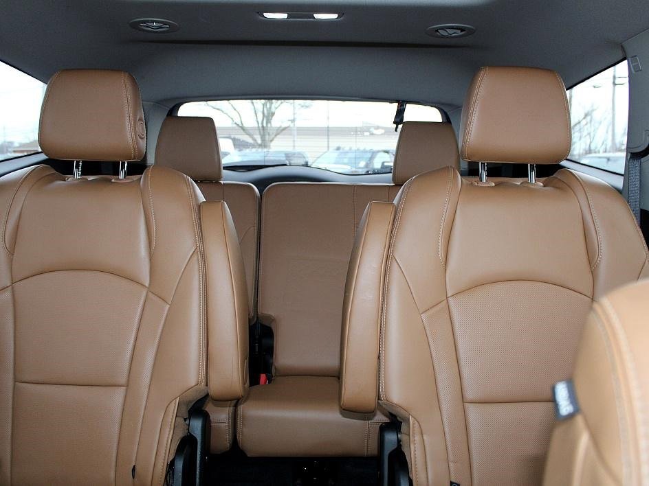 Used 2018 Buick Enclave Essence image 27