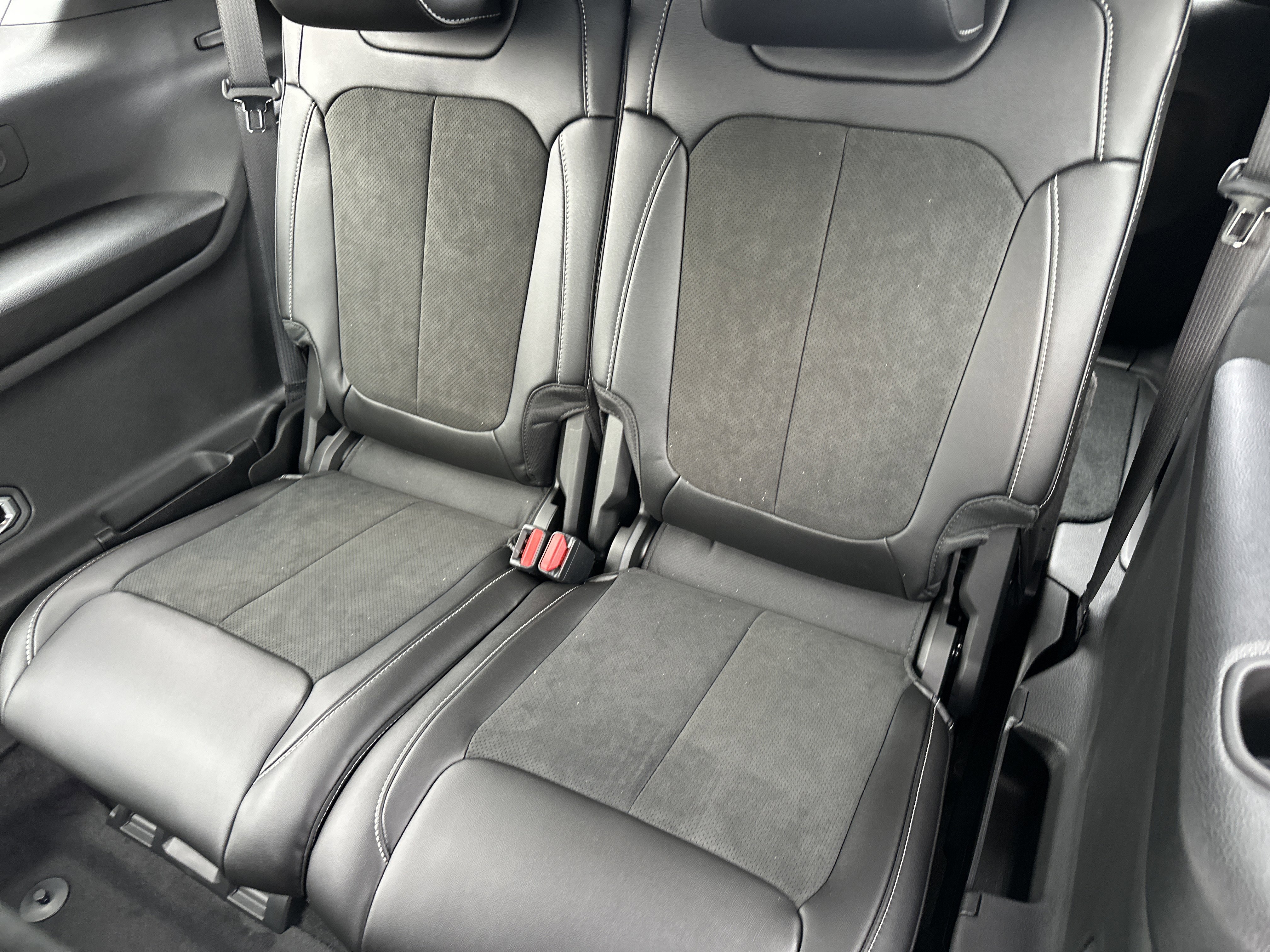 New 2025 Jeep Grand Cherokee L Altitude image 29