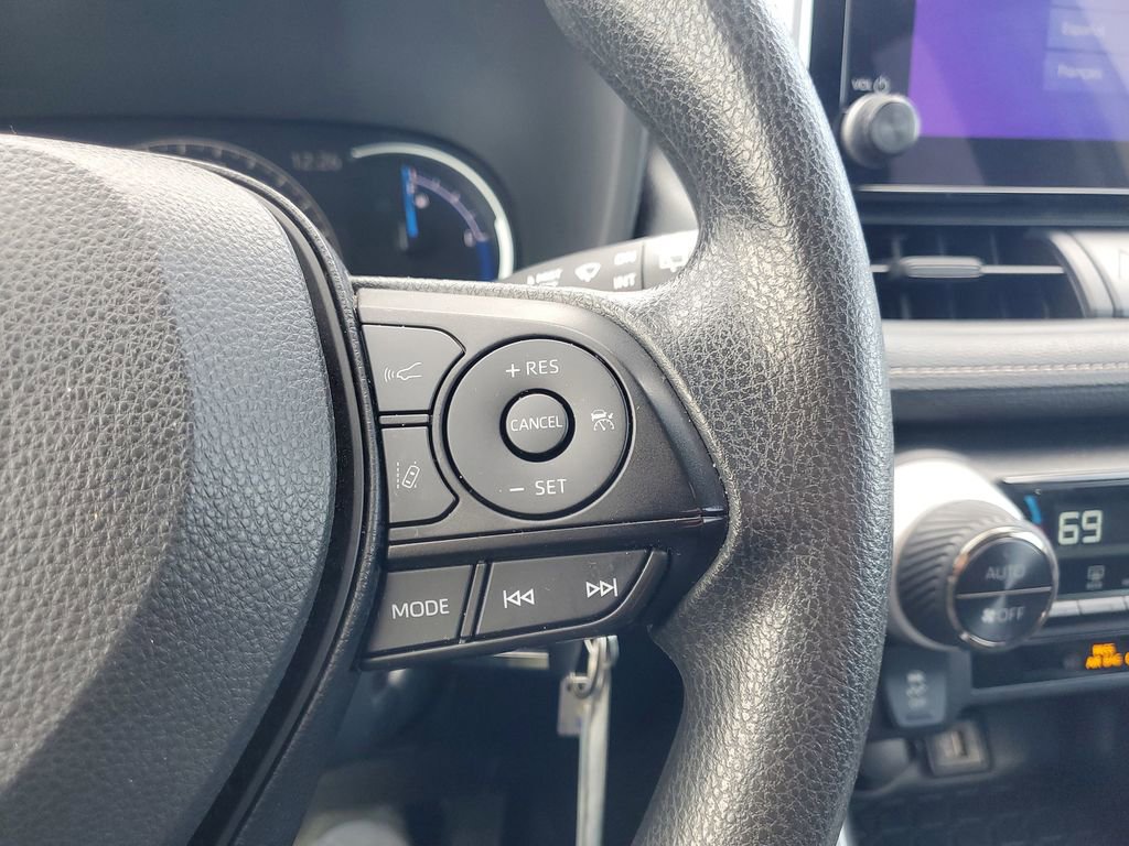 Used 2023 Toyota RAV4 LE image 21