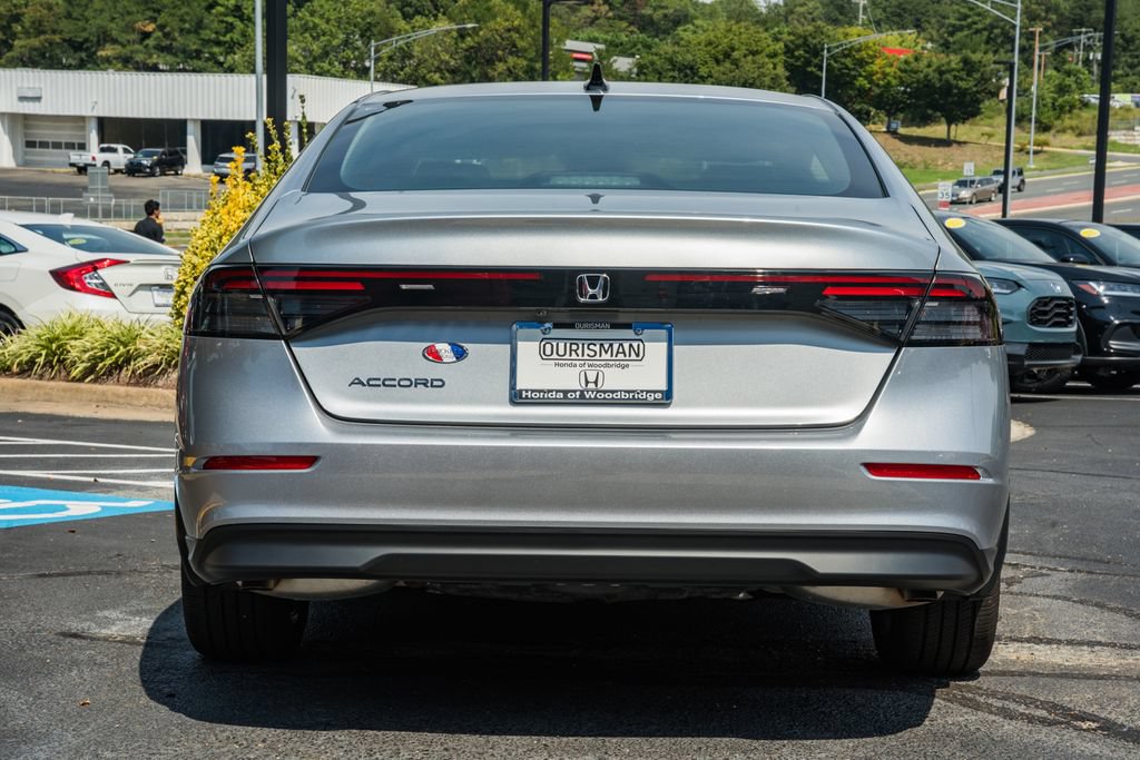 Certified 2025 Honda Accord SE image 5