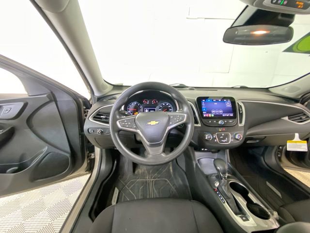 Used 2023 Chevrolet Malibu LS image 34