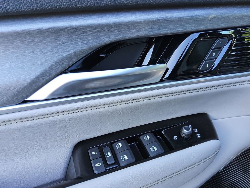 New 2026 Jeep Grand Wagoneer L Limited AWD/4WD image 18