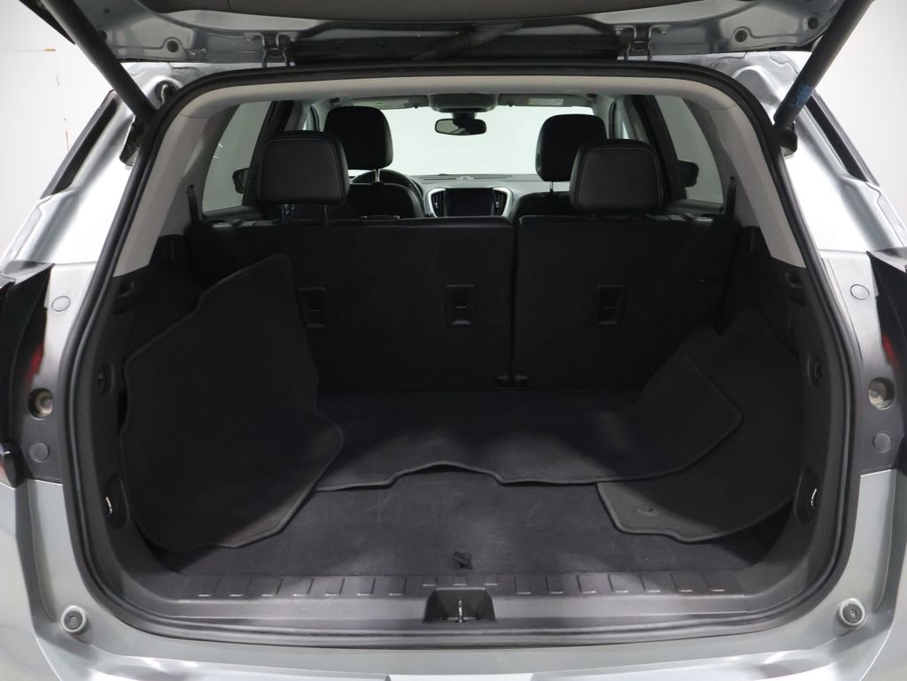 Used 2024 GMC Terrain SLT AWD/4WD image 4