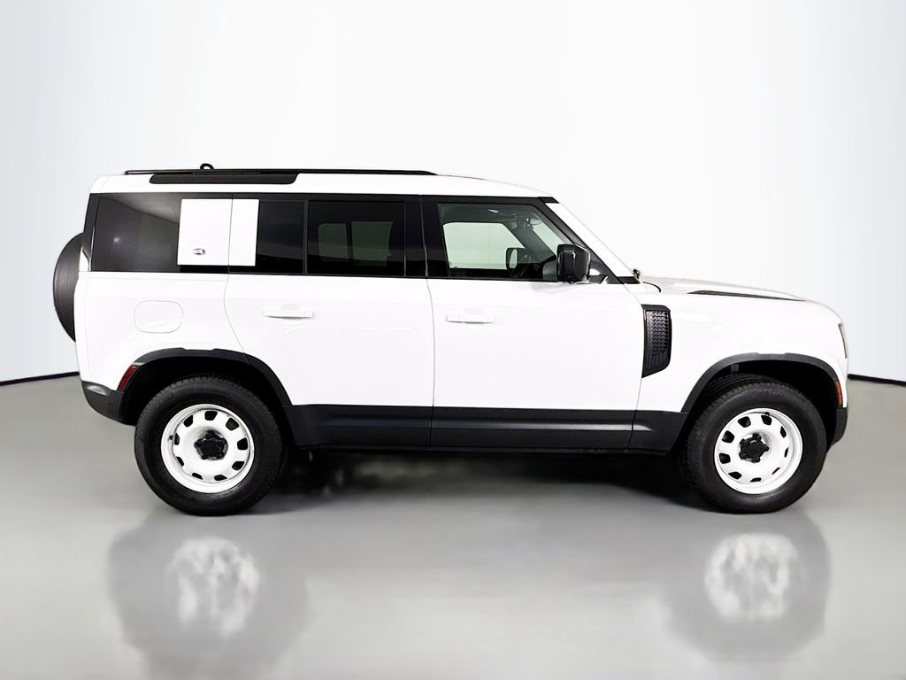 Used 2023 Land Rover Defender 110 image 8