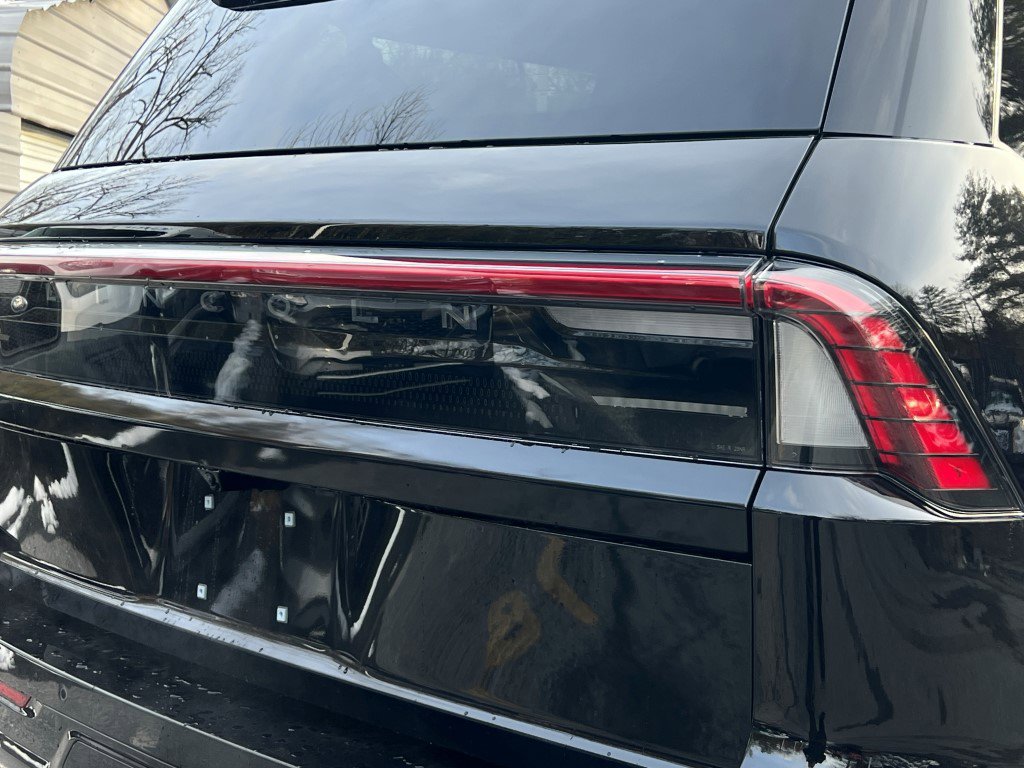 New 2025 Lincoln Navigator L Reserve w/ Jet Appearance Package image 5