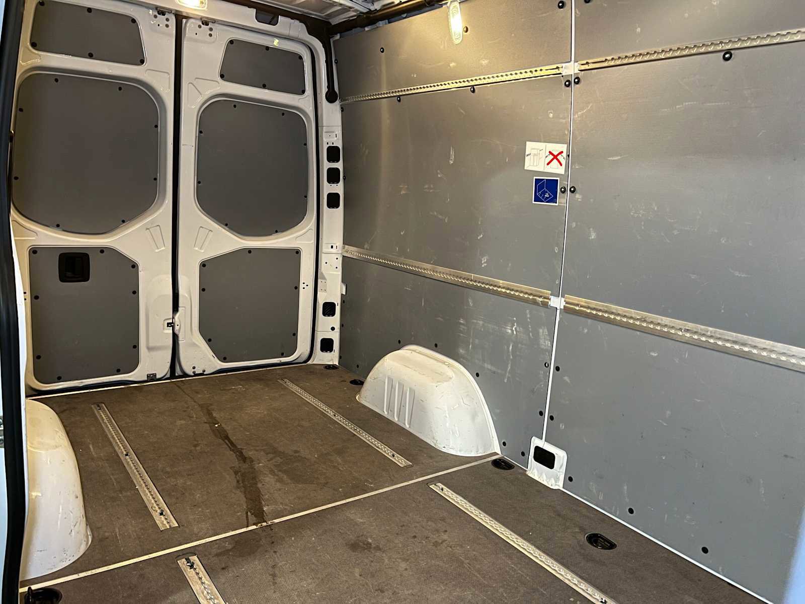 Used 2025 Mercedes-Benz Sprinter 2500 image 14