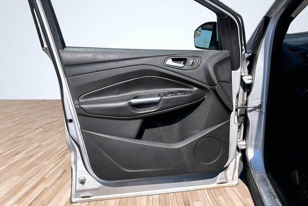 Used 2015 Ford Escape SE FWD image 15