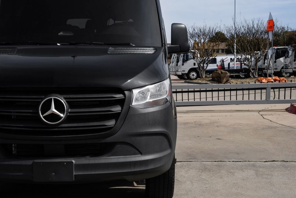 Used 2025 Mercedes-Benz Sprinter 2500 w/ Dashboard Charging Package image 46