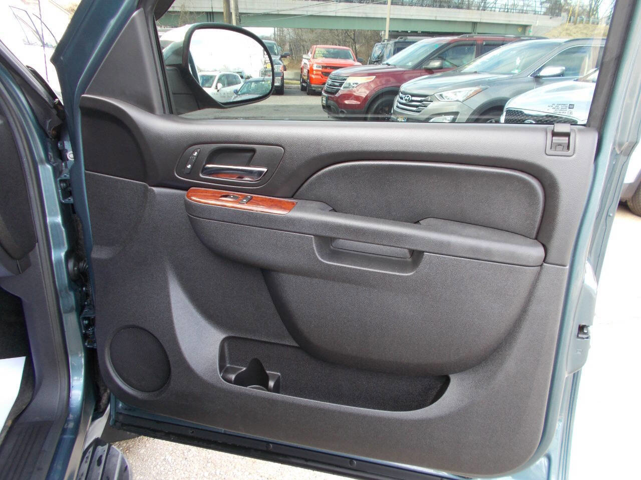 Used 2012 Chevrolet Avalanche LT w/ All-Star Edition image 16