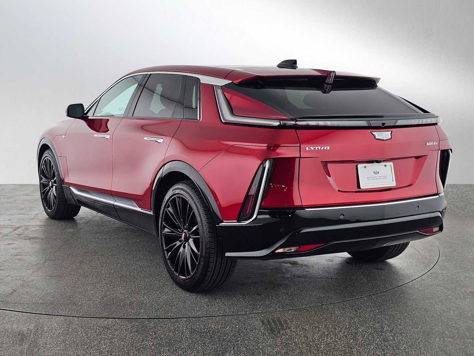 Used 2025 Cadillac Lyriq Luxury w/ LPO, Red Accent Package image 5