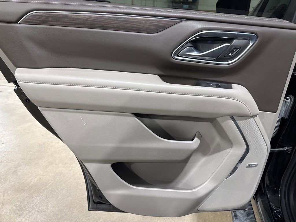 Used 2021 Chevrolet Tahoe Z71 w/ Rear Media and Nav Package image 34