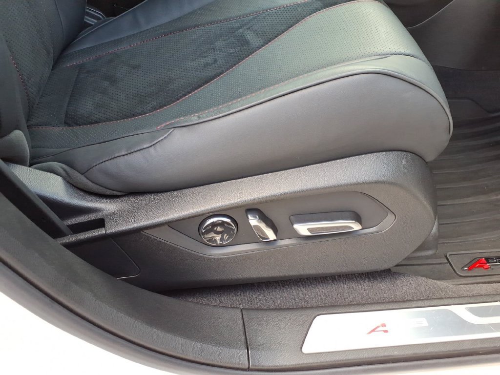 Used 2025 Acura RDX w/ Advance Package AWD/4WD image 13