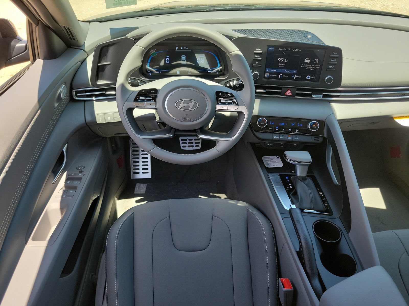 New 2026 Hyundai Elantra Sport FWD image 7