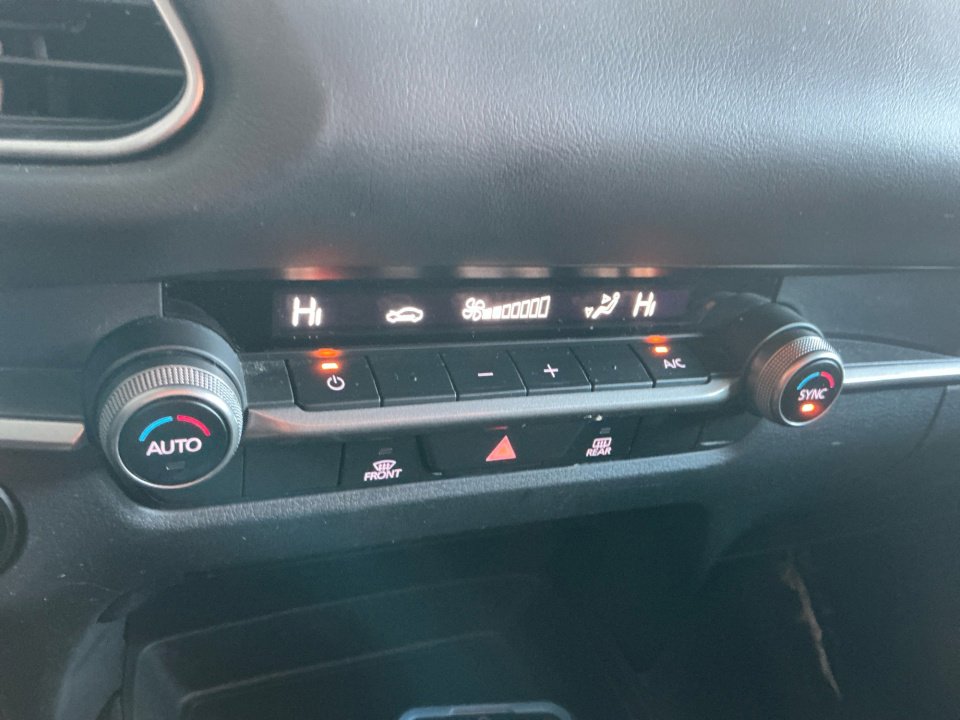 Used 2020 MAZDA CX-30 FWD w/ Select Package image 17