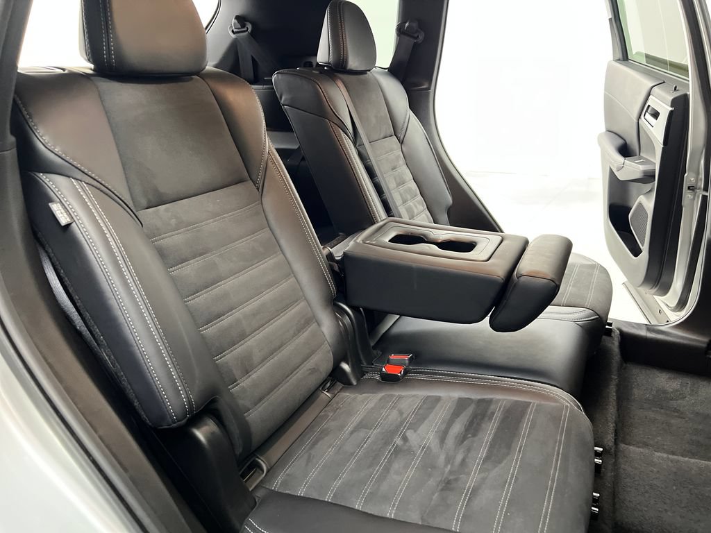 Used 2024 Mitsubishi Outlander SE AWD/4WD image 23