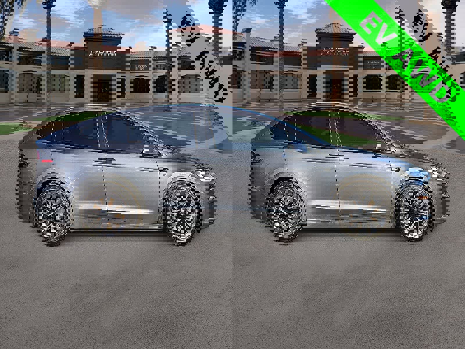 Used 2023 Tesla Model X image 9