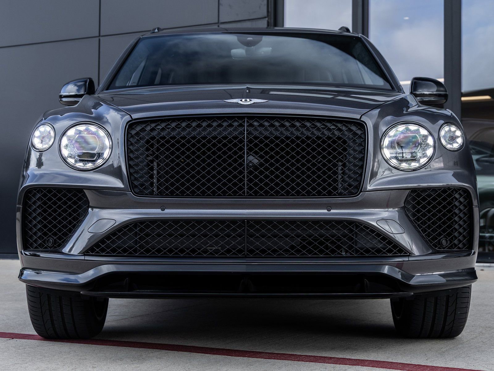 Used 2022 Bentley Bentayga image 4