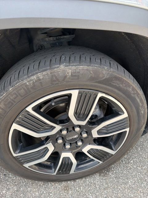 Used 2021 GMC Acadia SLT w/ Elevation Edition image 17