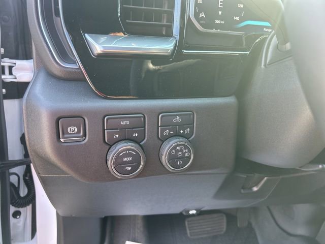 New 2026 Chevrolet Silverado 1500 RST w/ LPO, Dark Essentials Package AWD/4WD image 17