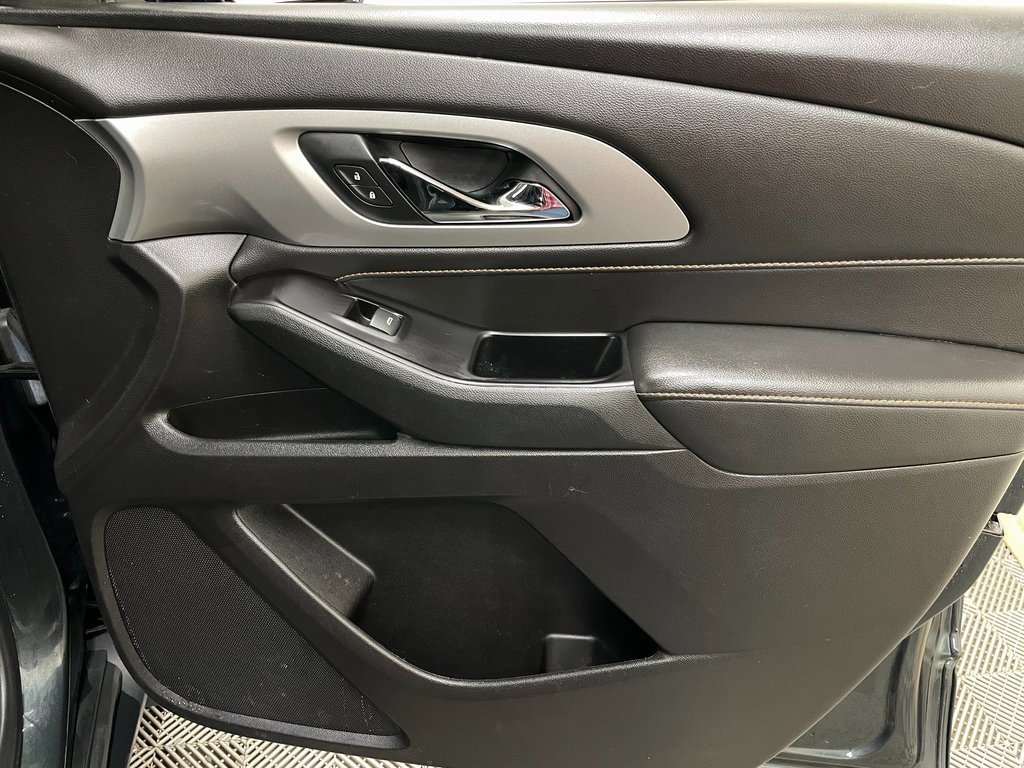 Used 2019 Chevrolet Traverse LT w/ LPO, Floor Liner Package image 40
