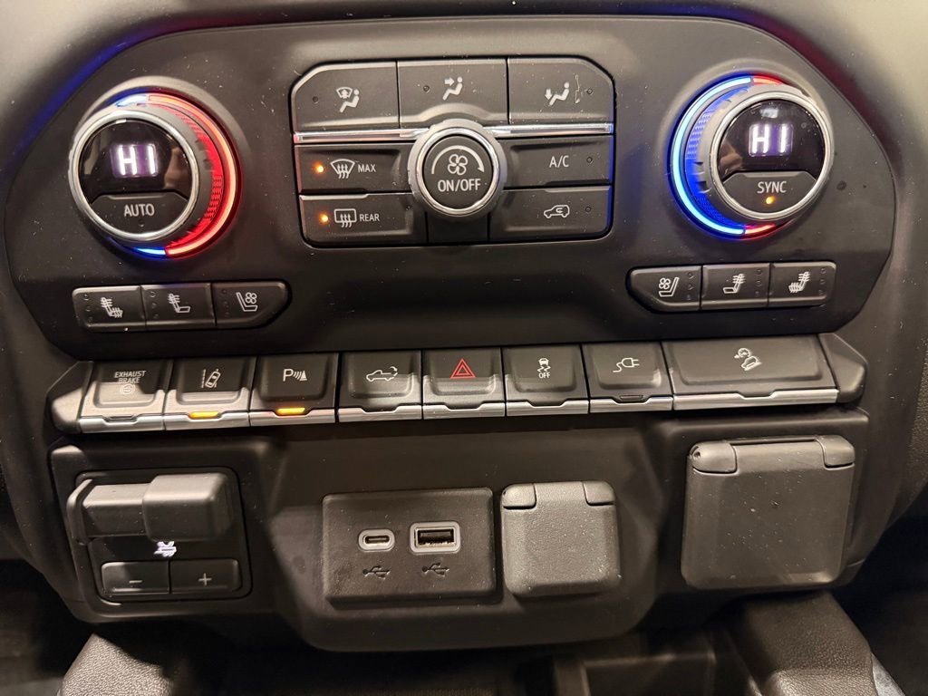 Used 2022 Chevrolet Silverado 2500 High Country w/ Z71 Off-Road Package AWD/4WD image 57