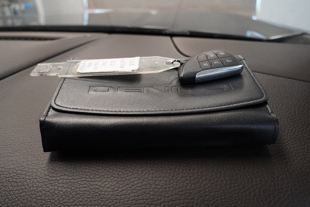 Used 2021 GMC Yukon XL Denali w/ Denali Premium Package image 46