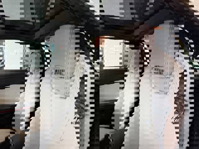 Used 2016 Mercedes-Benz SLK 300 image 4