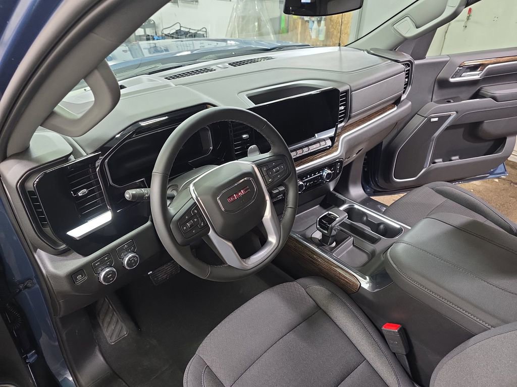 New 2026 GMC Sierra 1500 Elevation image 15
