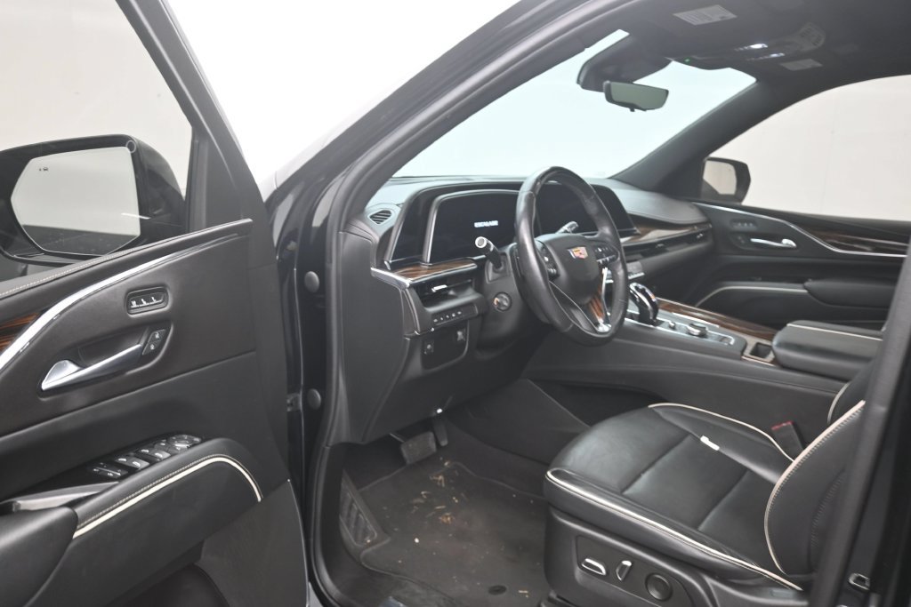 Used 2023 Cadillac Escalade Premium Luxury AWD/4WD image 10