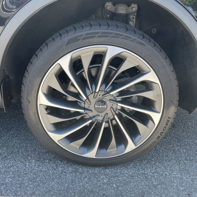 Used 2020 Lincoln Aviator Reserve w/ Equipment Group 202A AWD/4WD image 9