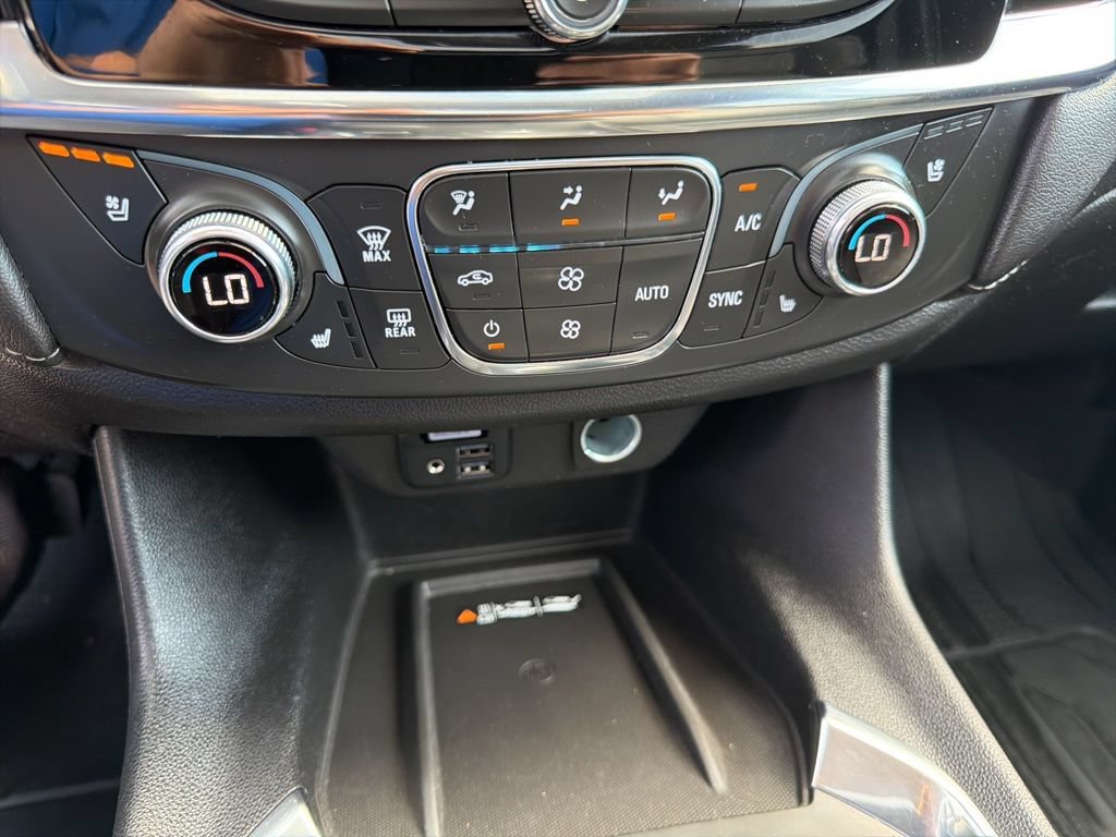 Used 2021 Chevrolet Traverse High Country AWD/4WD image 32