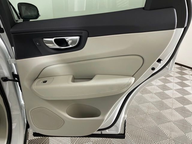 Certified 2024 Volvo XC60 T8 Plus w/ Protection Package AWD/4WD image 34