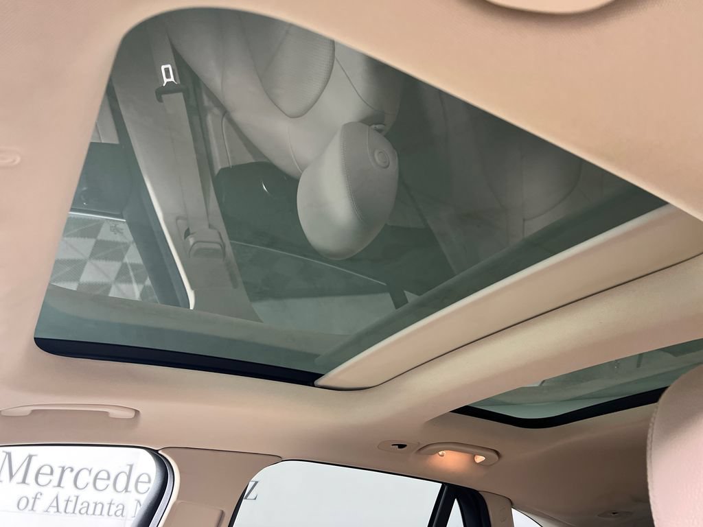 Used 2021 Mercedes-Benz GLC 300 image 6
