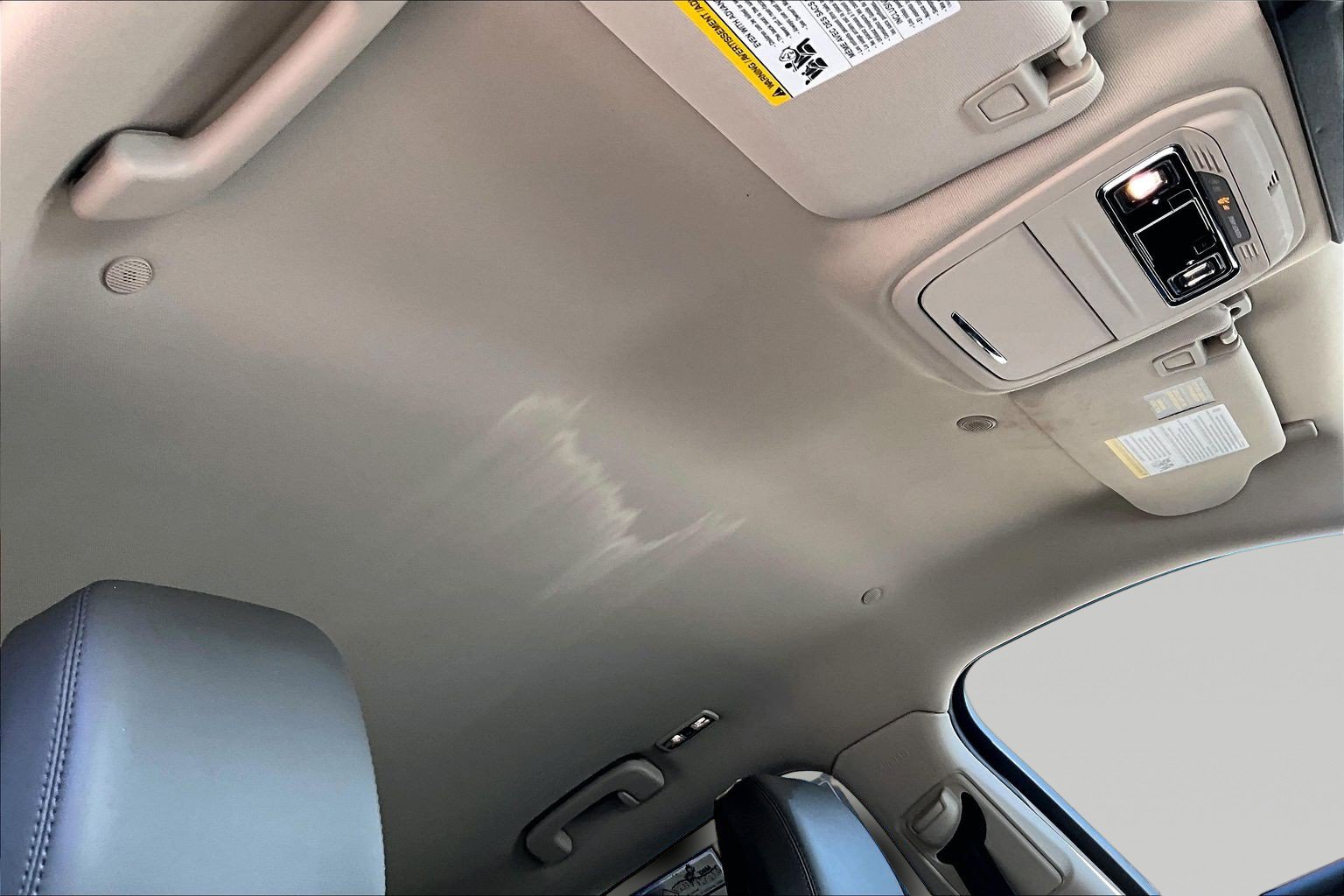 Used 2023 Lincoln Corsair AWD image 28